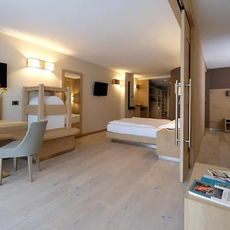 Design & Suite Hotel Ciarnadoi-3